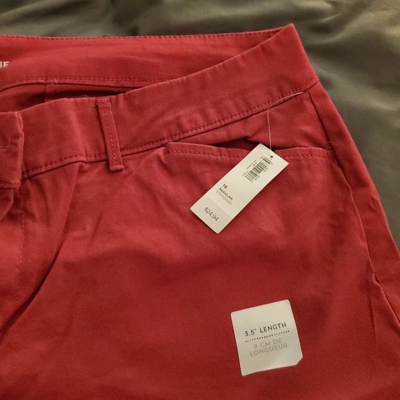 Shorts - Picture 2 of 4